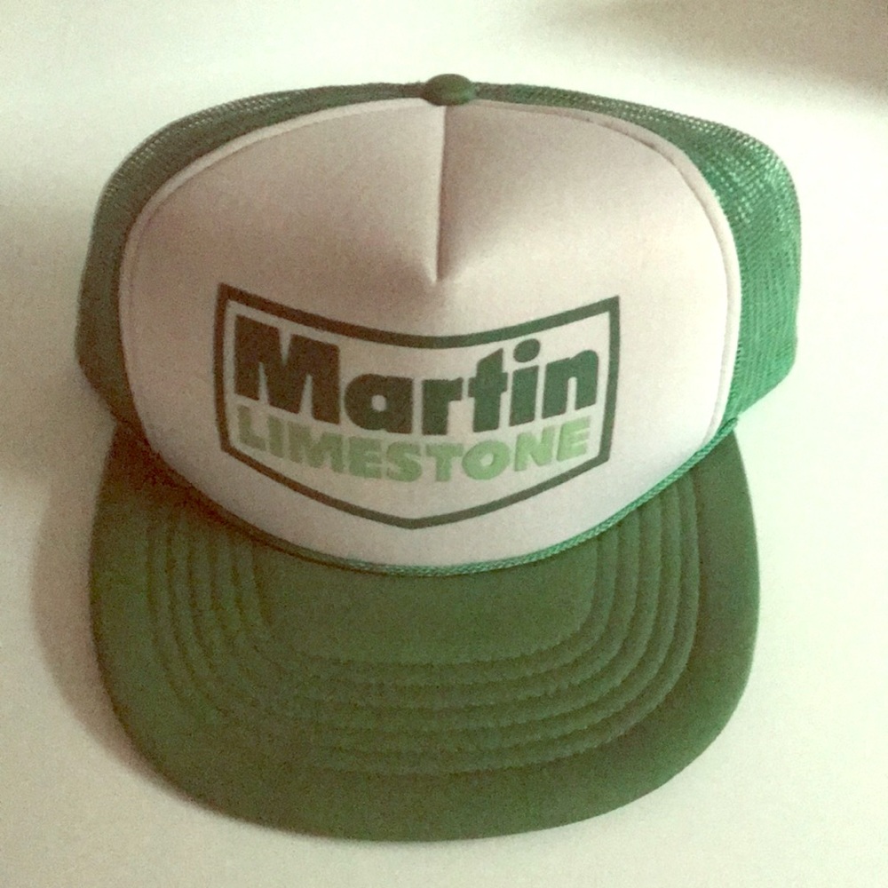 Mesh trucker hat vintage!!!